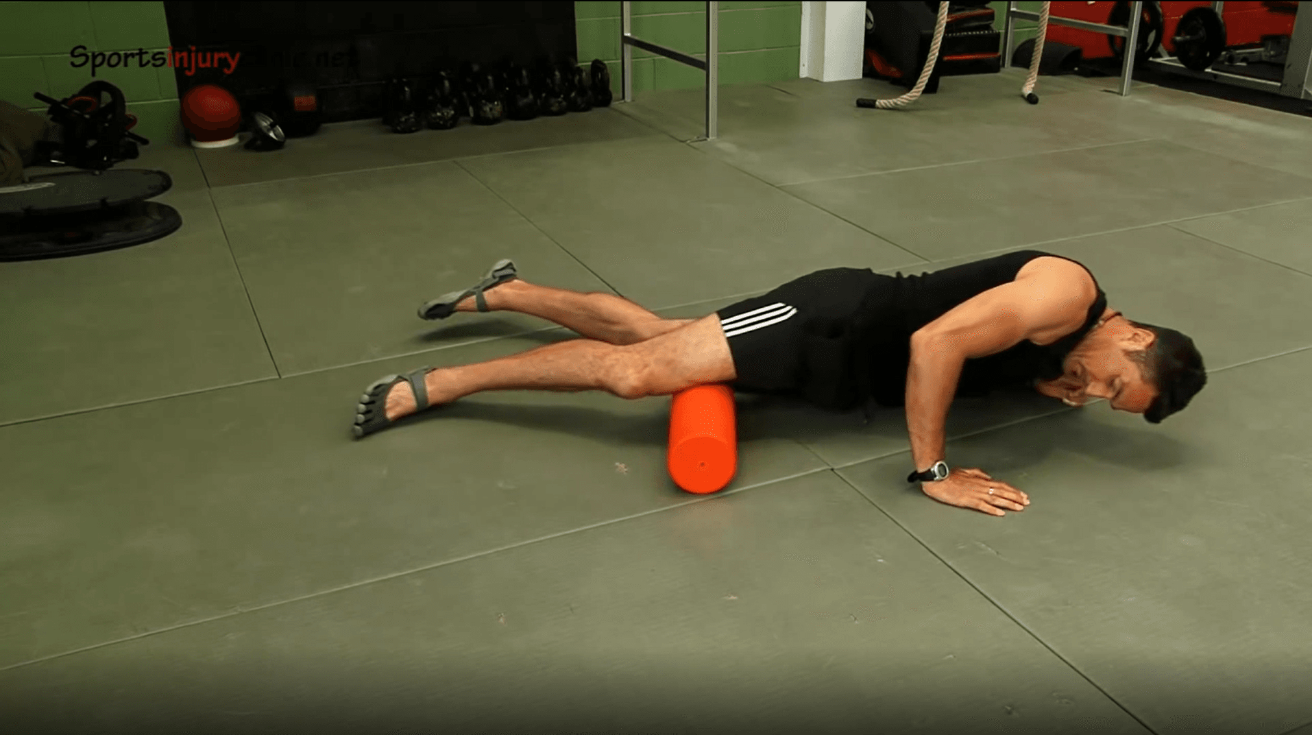 Video Adductor Muscle Exercise with Pilates Foam Roller Advanced