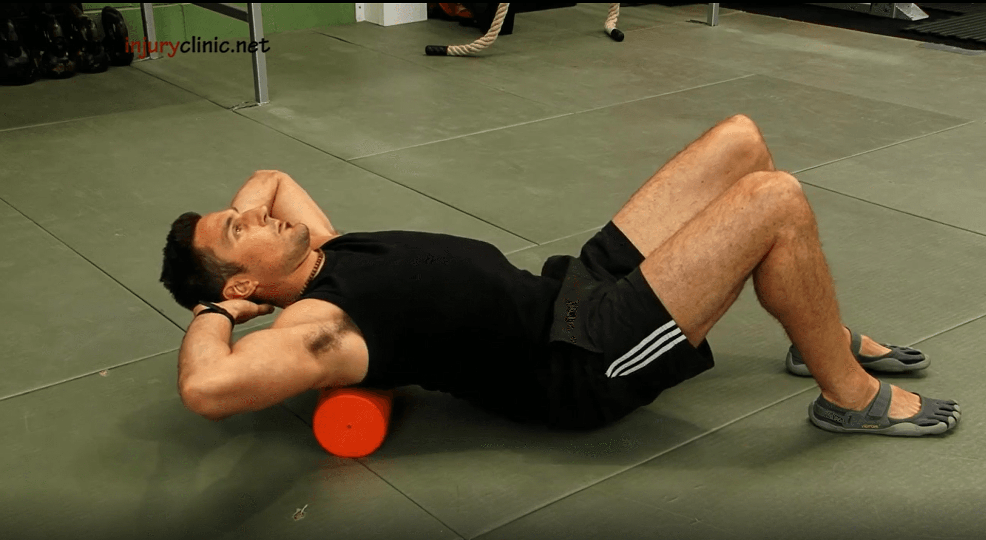 Video Upper Back Massage with Foam Roller Advanced Spine and Sports Medicine